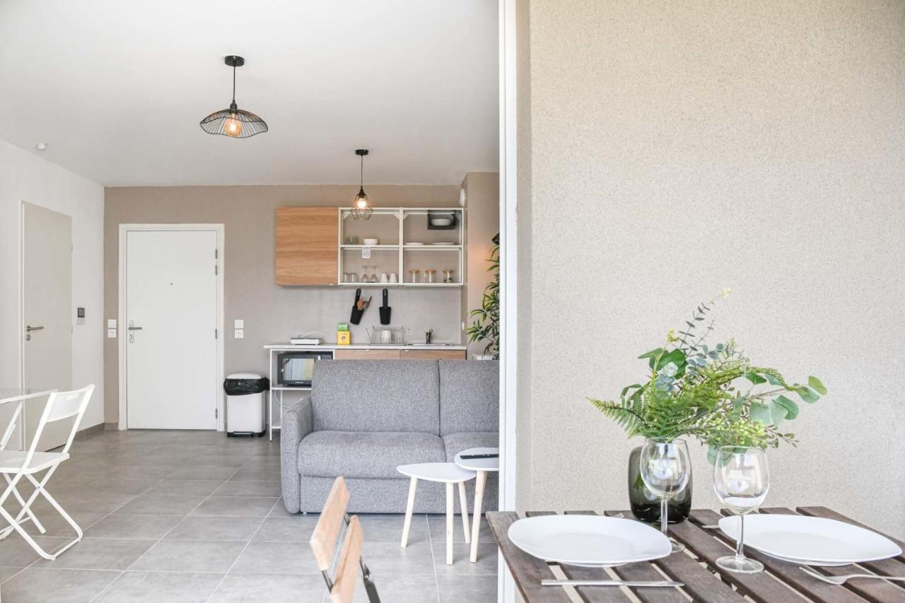 Appart Avec Terrasse Et Parking A 2 Min Du Metro Marseille Eksteriør billede