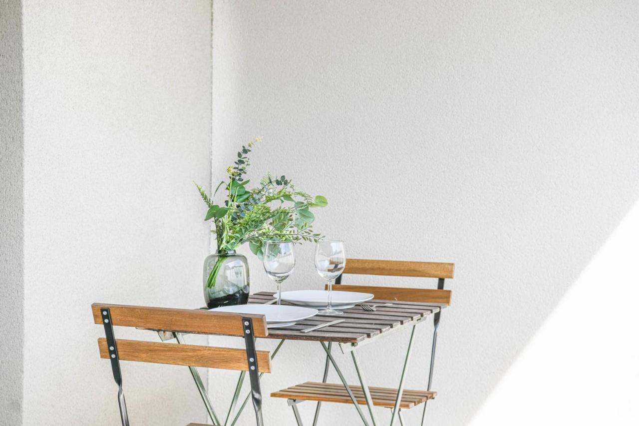 Appart Avec Terrasse Et Parking A 2 Min Du Metro Marseille Eksteriør billede